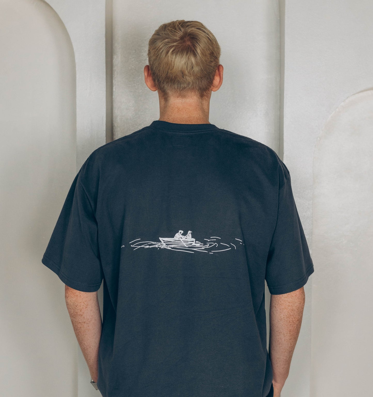 DUNKELBLAU OVERSIZED TRUST GOD SHIRT