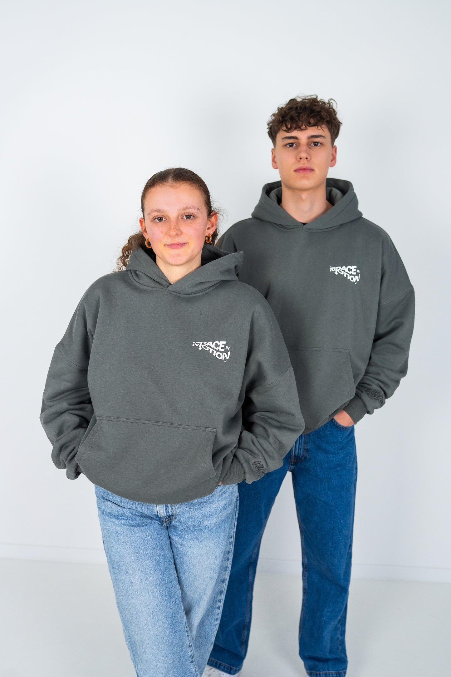 DUNKELGRAU GRACE HOODIE